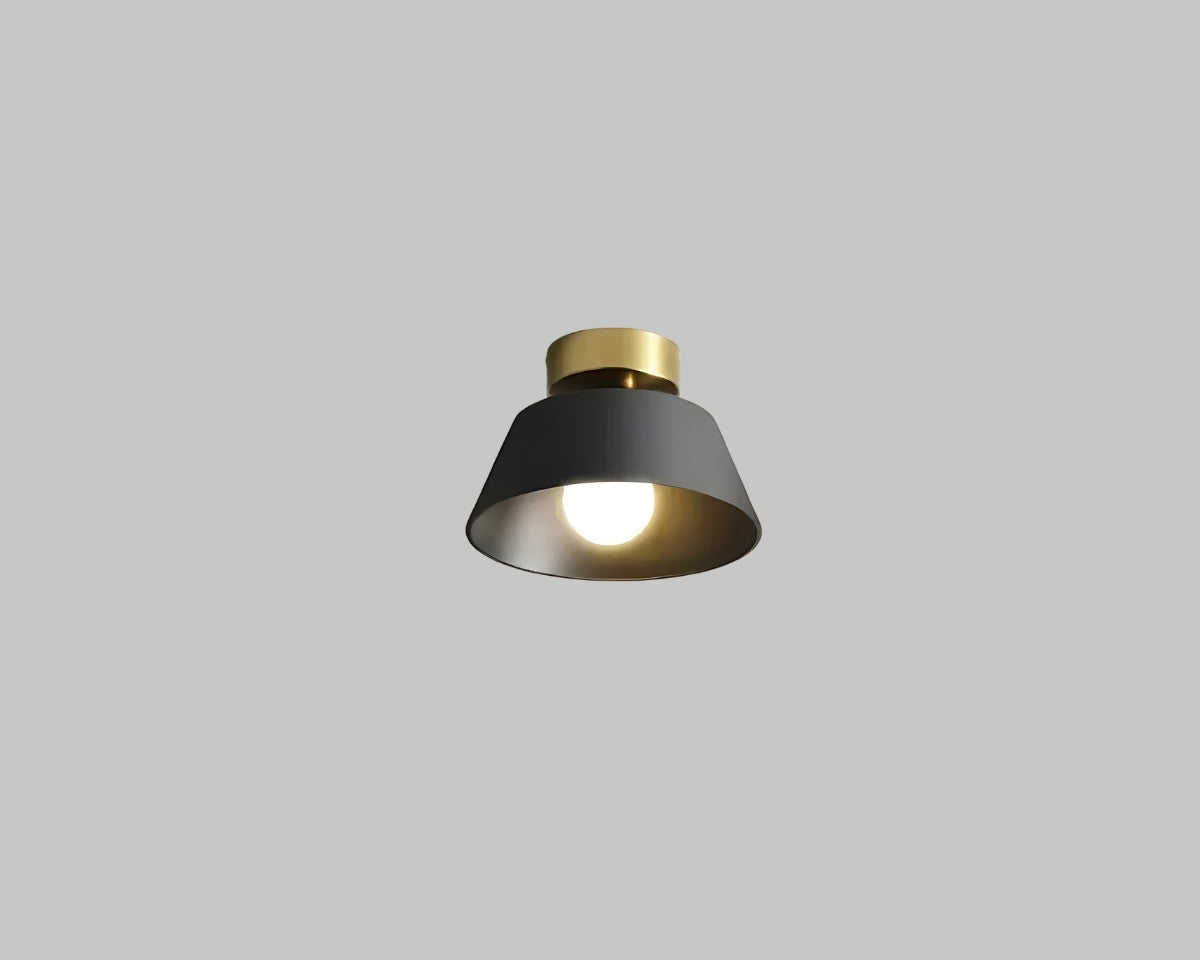 Lustre scandinave conique à touche dorée pour toilettes, vue 9
