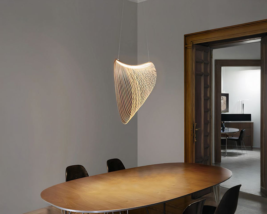 Grand lustre à anneaux de bois et barre LED, vue 7